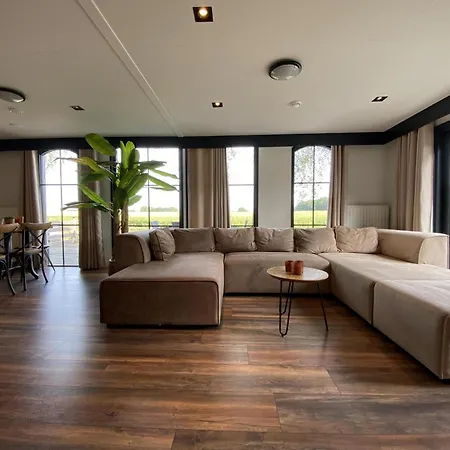 De Kolibrie 別荘 *